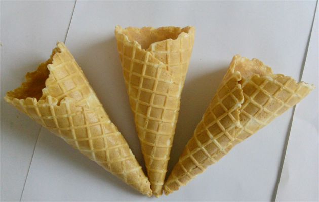 crisp ice cream cone